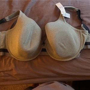 Lots of Cacique bras 42H